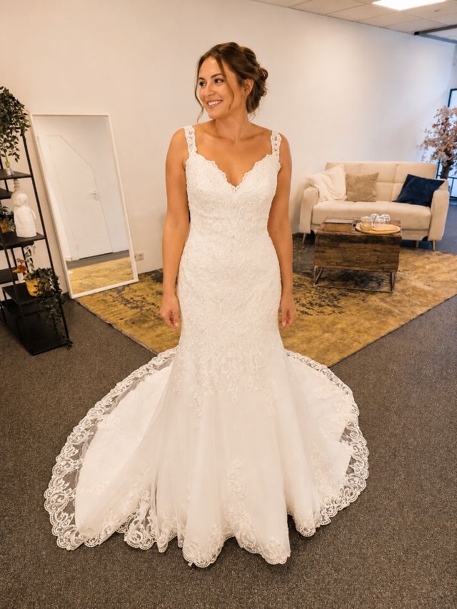Just 2 marriage | Bruidsjurken Nieuwegein foto 4