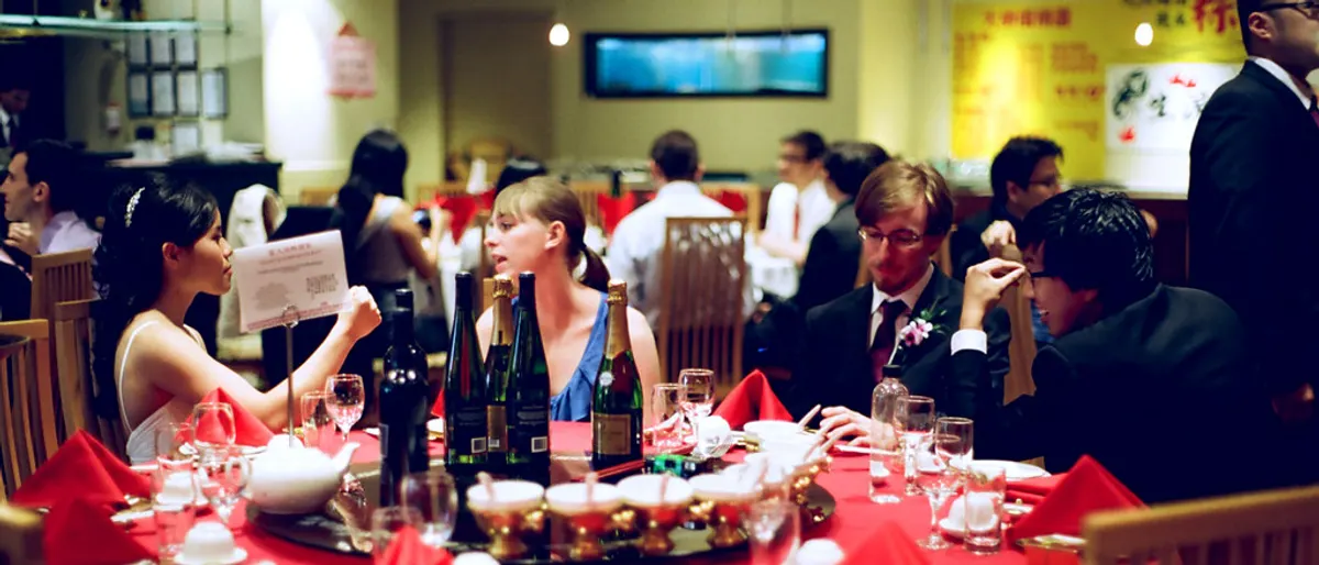 Hoe lang moet een trouwreceptie duren?