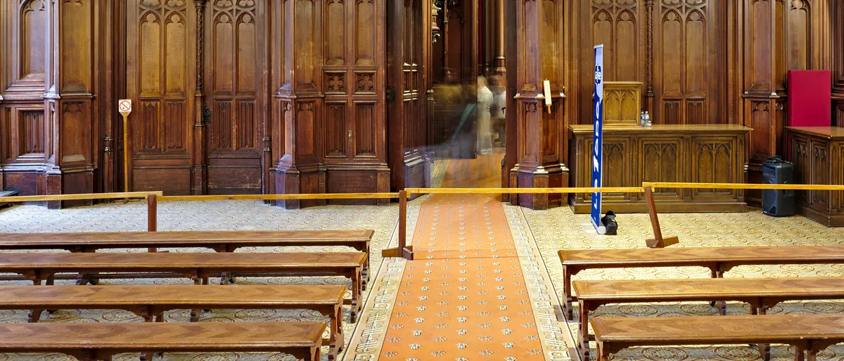 Jurk voor het burgerlijk huwelijk: wat draag je op het stadhuis?
