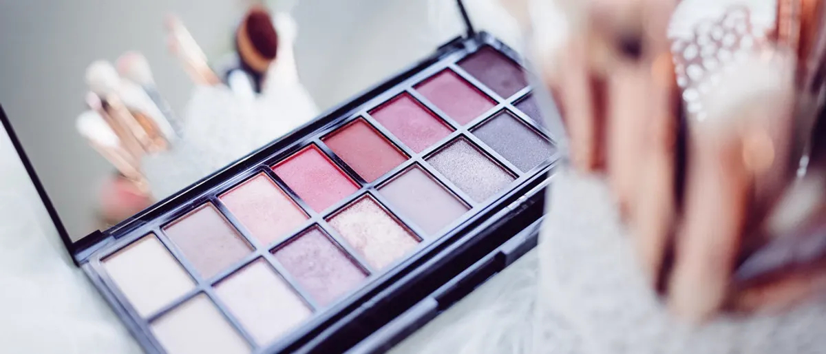 Make-up bruidsmeisjes: zo plan je haar en make-up op de ochtend
