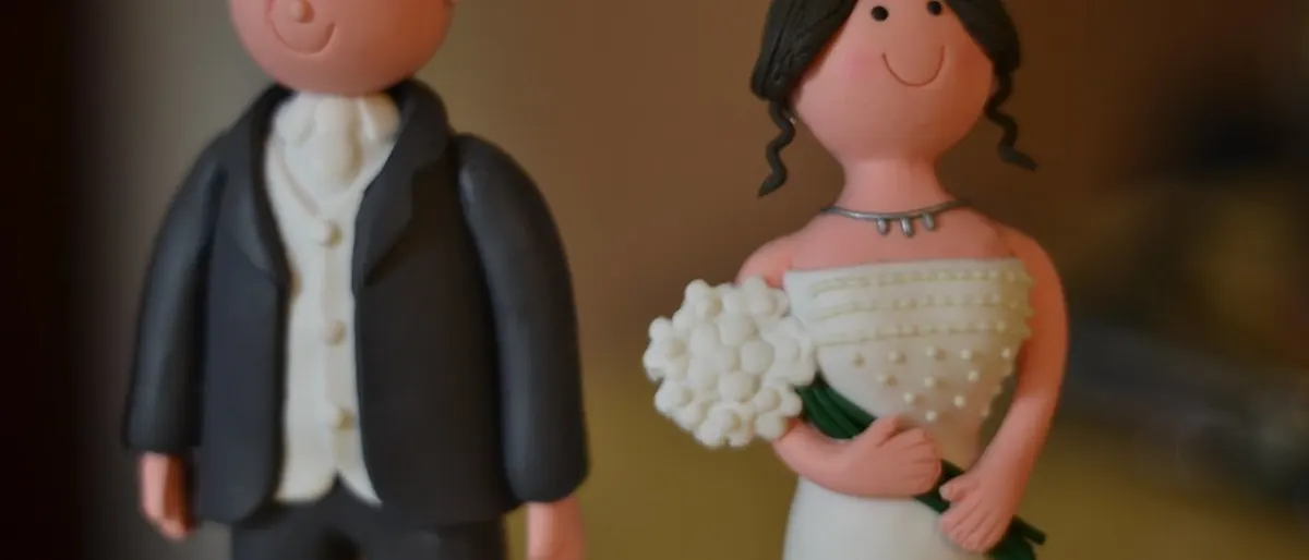 Welke romantische trouwtradities zijn er voor bruid en bruidegom?